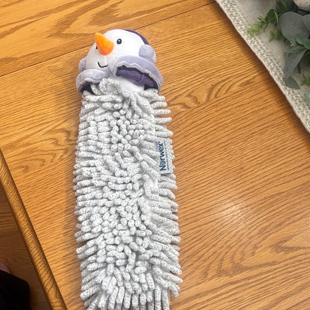 Norwex Gray Chenille Snowman Duster with Purple Hat